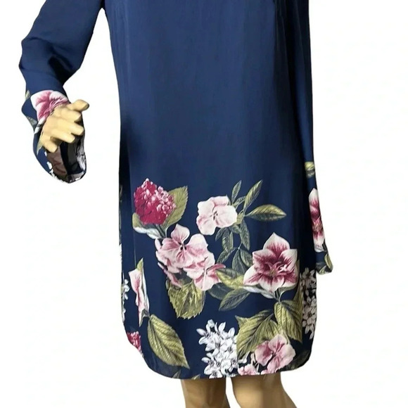 Le Château dress women SM.Blue,floral,long sleeve,bell sleeve,criss cross back - Picture 4 of 14